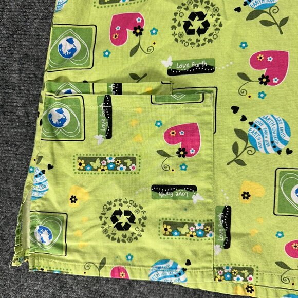 ScrubStar Top Size Medium  Short Sleeve Pockets V Neck Green Earth Heart Print - Picture 3 of 9